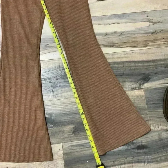 American Eagle size small stretchy pants with flare bottoms,tan - Picture 6 of 7